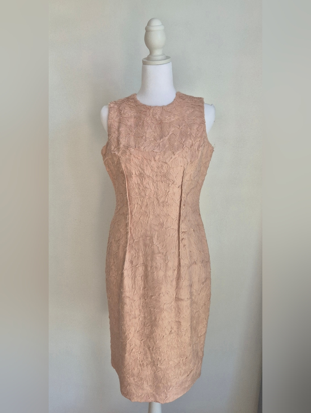 BCBGMaxAzria Sleeveless Feather-like Textured Midi Dress in Blush Pink